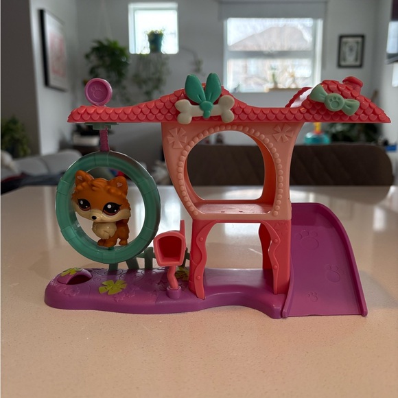Littlest Pet Shop Playset + Fox Figure | LPS - Picture 3 of 4